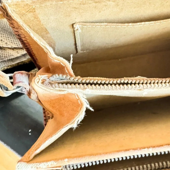 Vintage Leather HandTooled Large Floral Motif Shoulder Bag - Picture 11 of 11